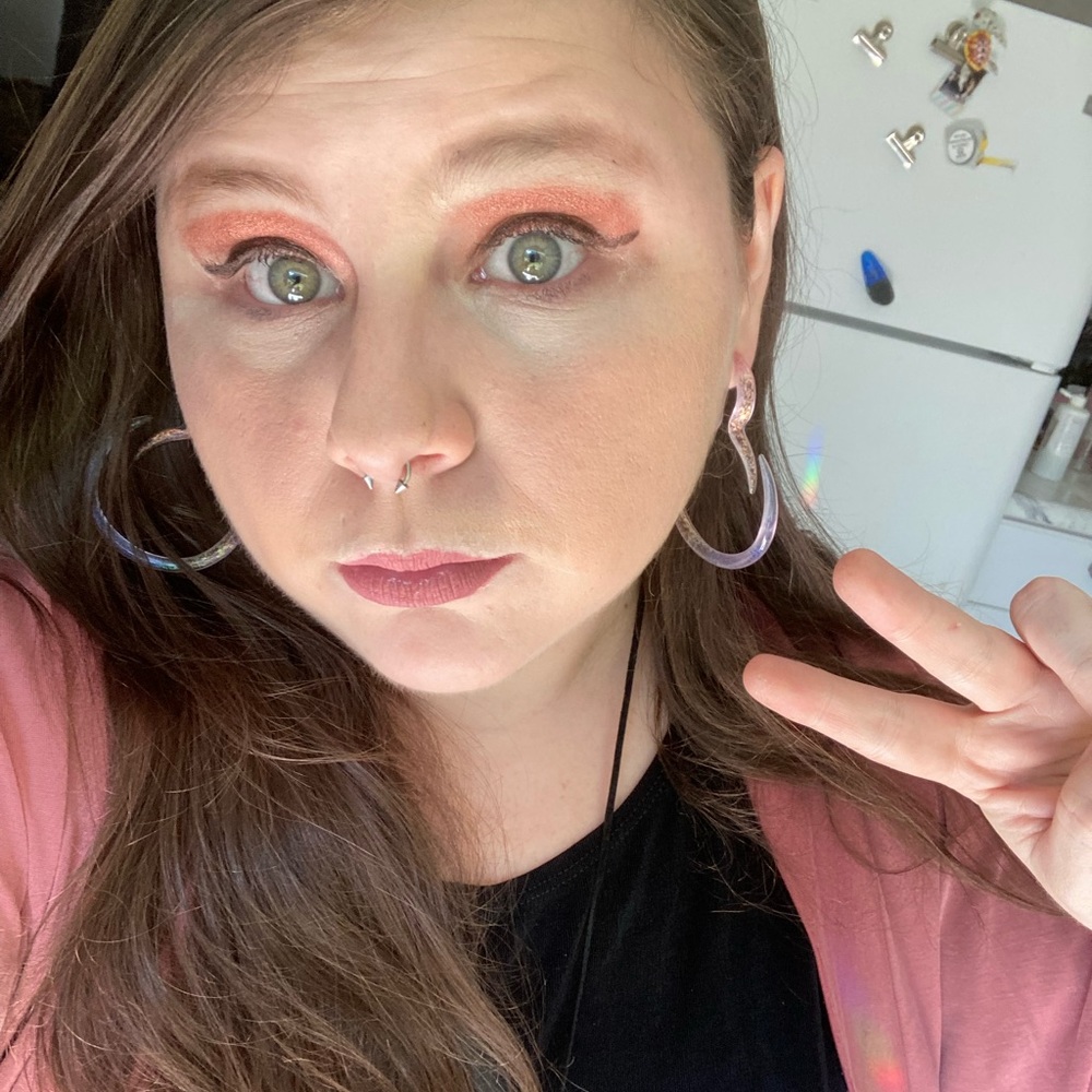 Meet your Posher, Danielle